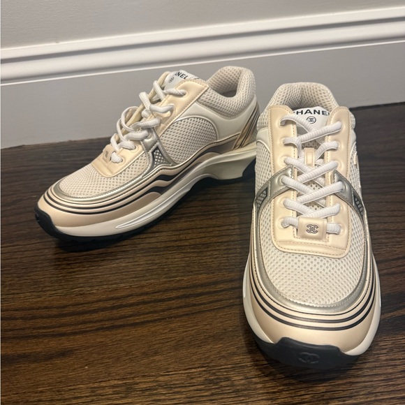 CHANEL Cream & Beige CC Logo Mesh Leather Sneakers - Picture 3 of 14